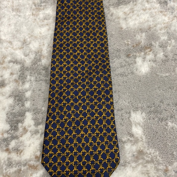 Beautiful Brooks Brothers Classic Chain Pattern Tie - Picture 4 of 4